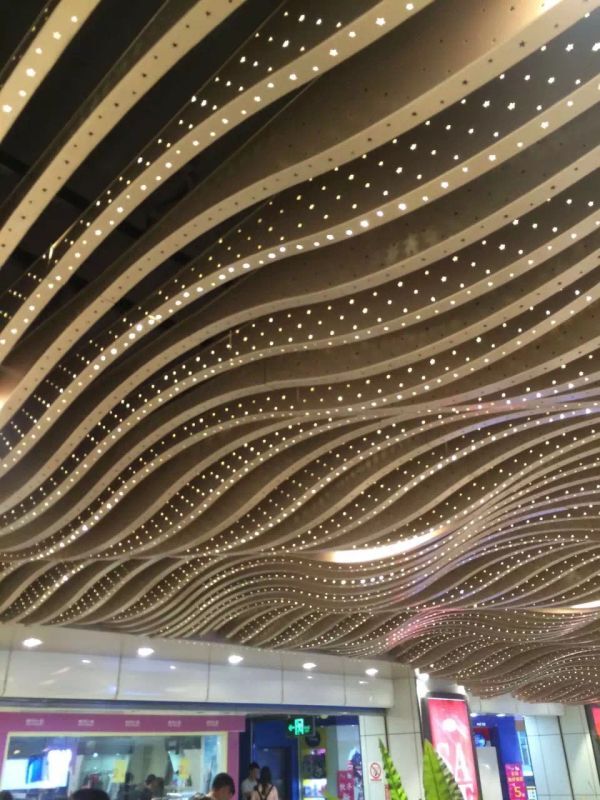 福建弧形鋁方通